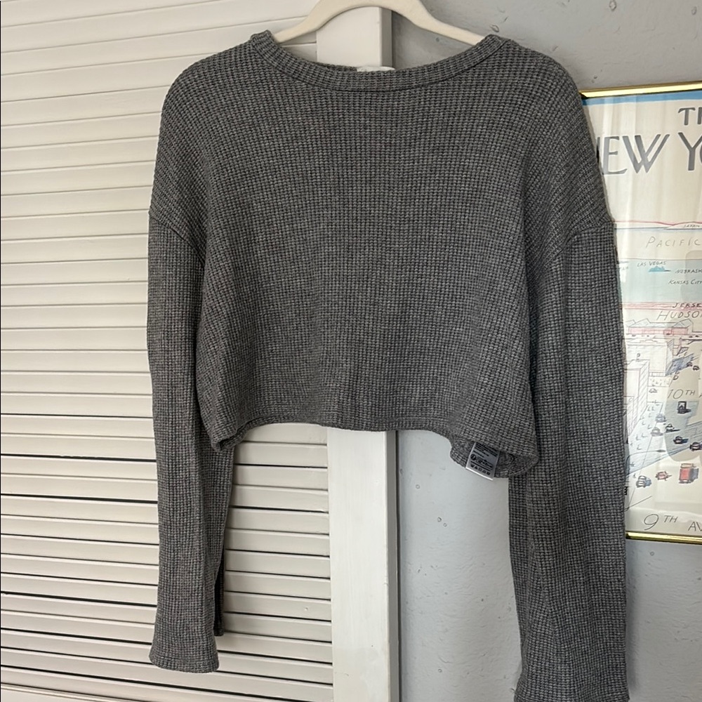 Urban Renewal Gray Knit Crop Size L